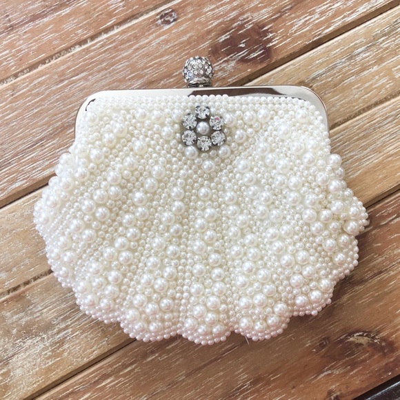Handbags - Pearl Clutch/Handbag